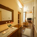 Deak Center * سيغيد